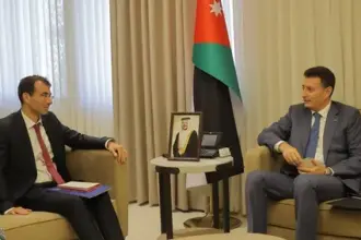 الصفدي وسفير الاتحاد الأوروبي يبحثان تعزيز التعاون البرلماني .. فيديو