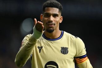 ليفربول يراقب أراوخو لتعويض كوناتي في حال رحيله عن الفريق