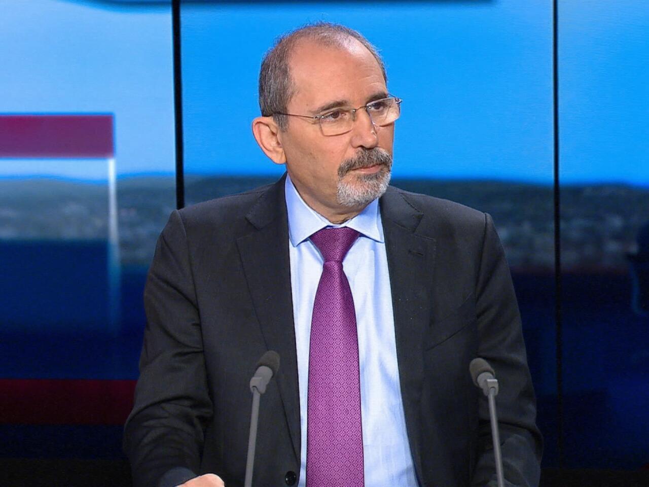 الصفدي يشارك في اجتماع التحالف الدولي لحل الدولتين