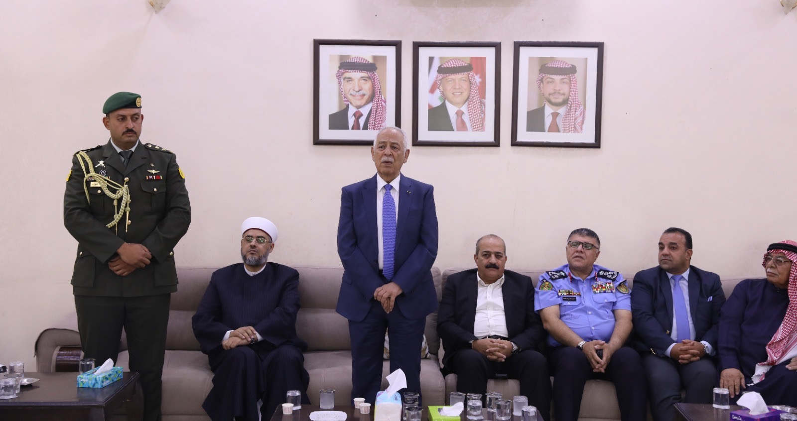 مندوبا عن الملك وولي العهد. العيسوي يعزي الروسان والشريدة والطراونة"صور"