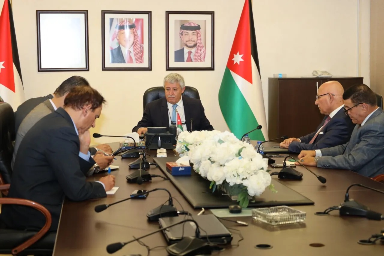 وزير النقل: تمكين الكوادر الأردنية في قطاعي النقل على رأس الأولويات