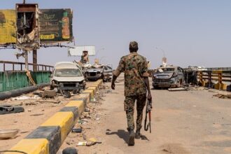 غارة تقتل 15 مدنياً على الأقل في سوق الفاشر