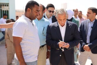 ( راية الوطن ) على طاولة صاحب الولاية