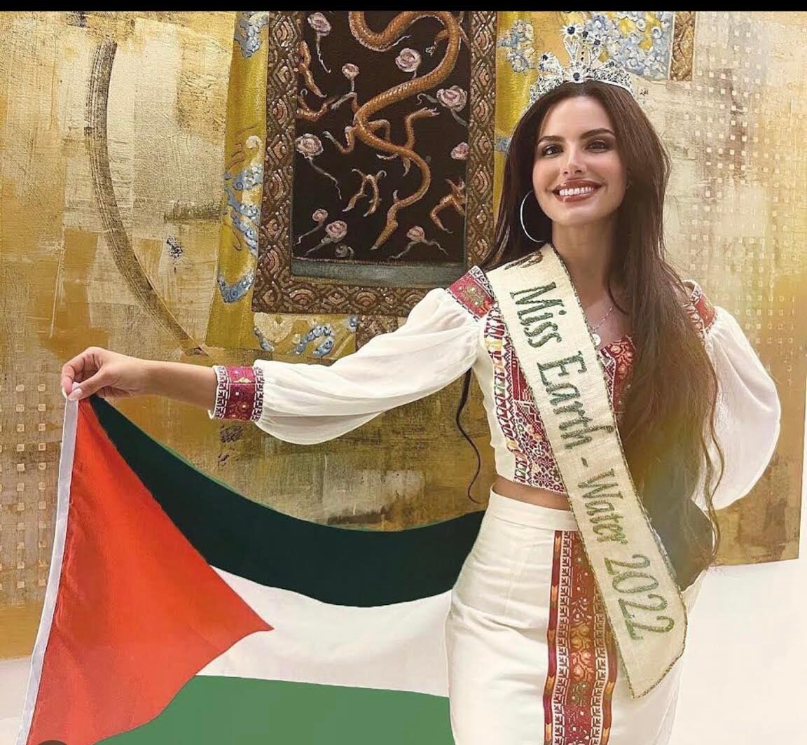 أول فلسطينية تتألق في مسابقة ملكة جمال الكون