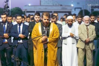 بالفيديو .. أدهم نابلسي يؤمّ المصلين في معرض دمشق الدولي