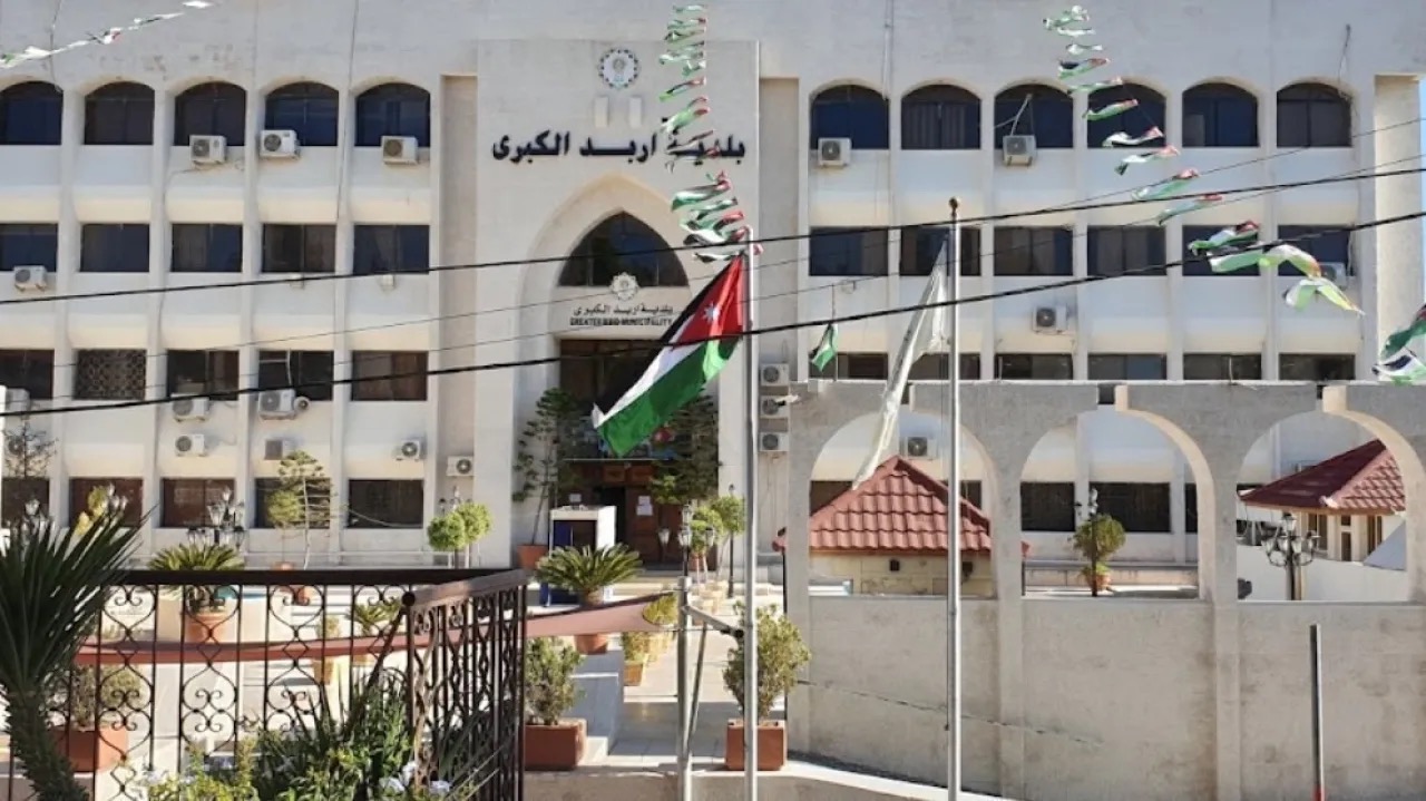 عاجل: بلدية إربد تنذر نحو 2,650 منشأة مخالفة