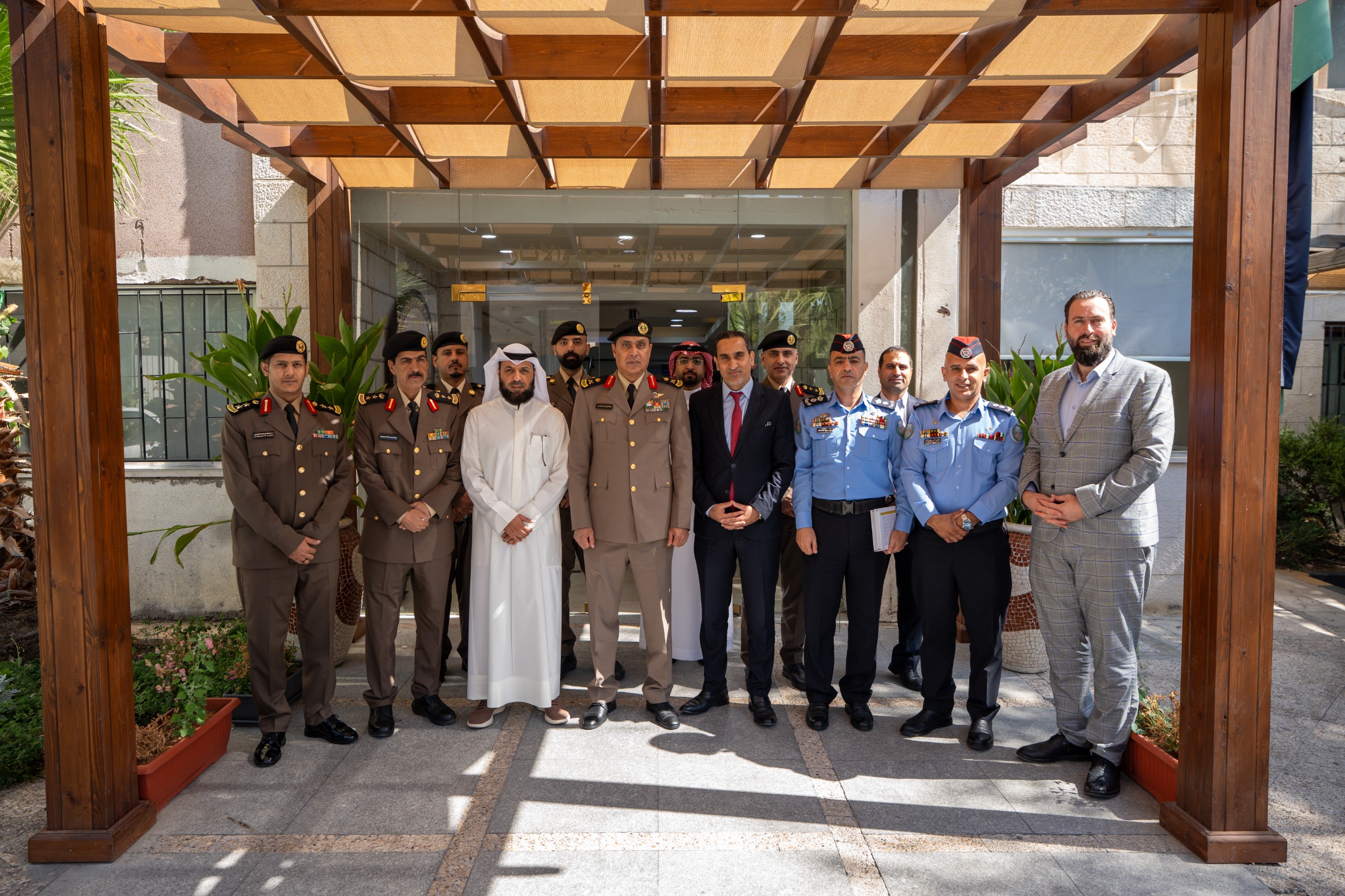 وزير السياحة يبحث مع وفد أمني سعودي كويتي تعزيز التعاون وتبادل الخبرات في الأمن السياحي