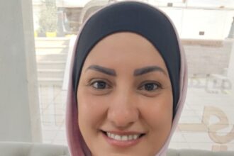 سلوكيات يتعامل بها طلاب المدراس مع منهم أكبرسناً