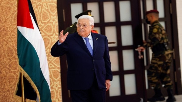 عباس يدعو الدول غير المعترفة بفلسطين للانضمام إلى الاعتراف بالدولة