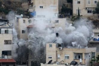 إسرائيل تفجّر منزل فلسطيني