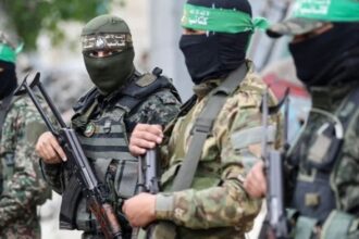 إسرائيل قد تسمح بخروج قادة حماس