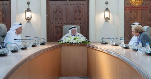 حاكم الشارقة يرأس اجتماع مجلس أمناء الهيئة العربية للمسرح