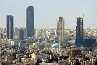 انخفاض طفيف على درجات الحرارة وأجواء صيفية عادية اليوم