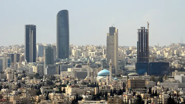 انخفاض طفيف على درجات الحرارة وأجواء صيفية عادية اليوم