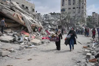 غزة في يومها الـ698: مجازر متصاعدة والحصيلة 63 ألف شهيد