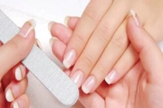 طرق طبيعية لتعزيز نمو الأظافر وجعلها قوية ولامعة