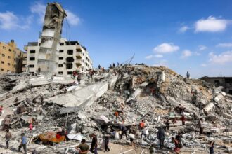 أكثر من 600 أسرة فلسطينية تُشرد يوميًا جراء القصف الإسرائيلي على غزة