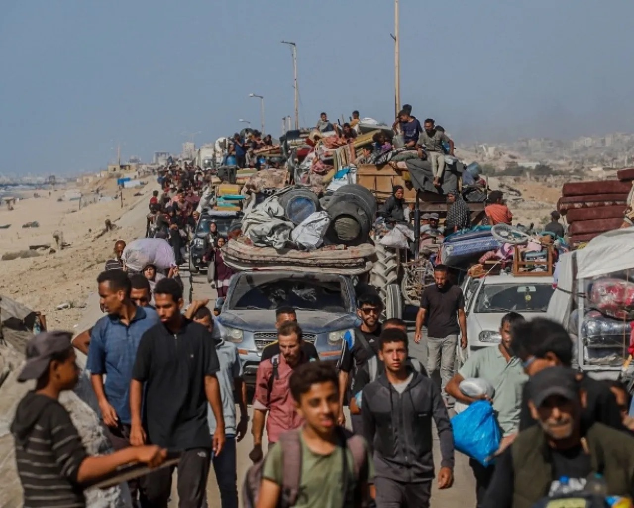 حكومة غزة: أكثر من 900 ألف فلسطيني صامدون رغم توغّل الاحتلال ونزوح 270 ألفاً قسرياً