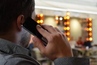 نمو ملحوظ في استخدام البيانات المتنقلة والثابتة خلال الربع الثاني 2025