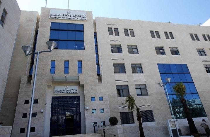 ‏توقيف موظف في النقل البري وصاحب مكتب تأجير مركبات