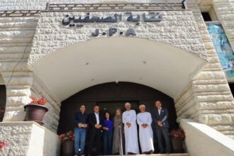 وفد من جمعية الصحفيين العُمانية يزور نقابة الصحفيين الأردنيين