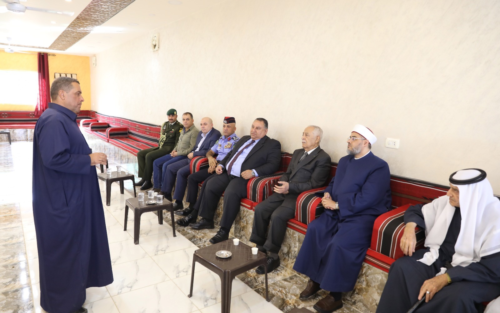 مندوبا عن الملك وولي العهد. العيسوي يعزي: بني خالد والمحارمة والعربيات والخليفات والخشمان والعدينات