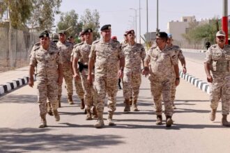 رئيس هيئة الأركان المشتركة يزور قيادة المنطقة العسكرية الوسطى
