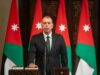 وزير الداخلية يتفقد أحوال وجوازات الزرقاء ويوجه بتأهيل المبنى
