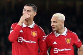 رونالدو يحاول إقناع النصر بالتعاقد مع أنتوني.. واللاعب يختار العودة لبيتيس