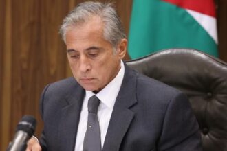 هل الرئيس بصورة ما جرى في وزارة الاستثمار
