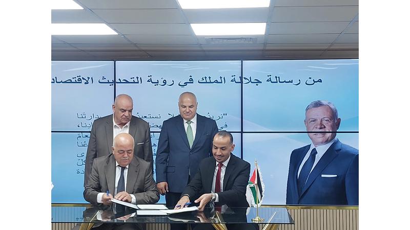 اتفاقيتان استراتيجيتان بين كهرباء إربد والتدريب المهني وبلدية إربد