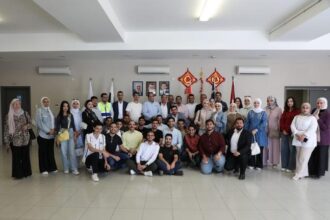 "شباب كلنا الأردن" يزورون مركز زوار