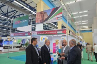 الجغبير يفتتح الجناح الأردني في معرض التجارة الإفريقي بالجزائر