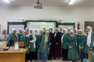 "شابات المزار" تنفذ نشاطًا حول لغة بايثون لطالبات الثانوية