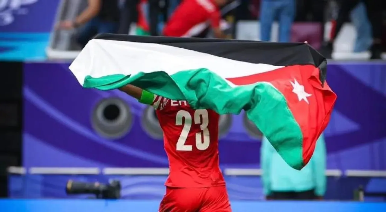 نجوم كرة القدم العرب يشيدون بتأهل منتخب الأردن للمونديال 2026