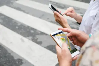 الحكومة تتجه لإقرار نظام معدل لنقل الركاب عبر التطبيقات الذكية