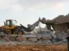 الاحتلال يهدم منازل في القدس وقلقيلية ويعتقل رئيس بلدية الخليل