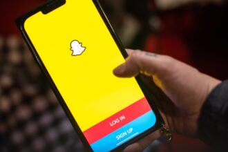عطل مفاجئ يضرب تطبيق سناب شات عالميًا