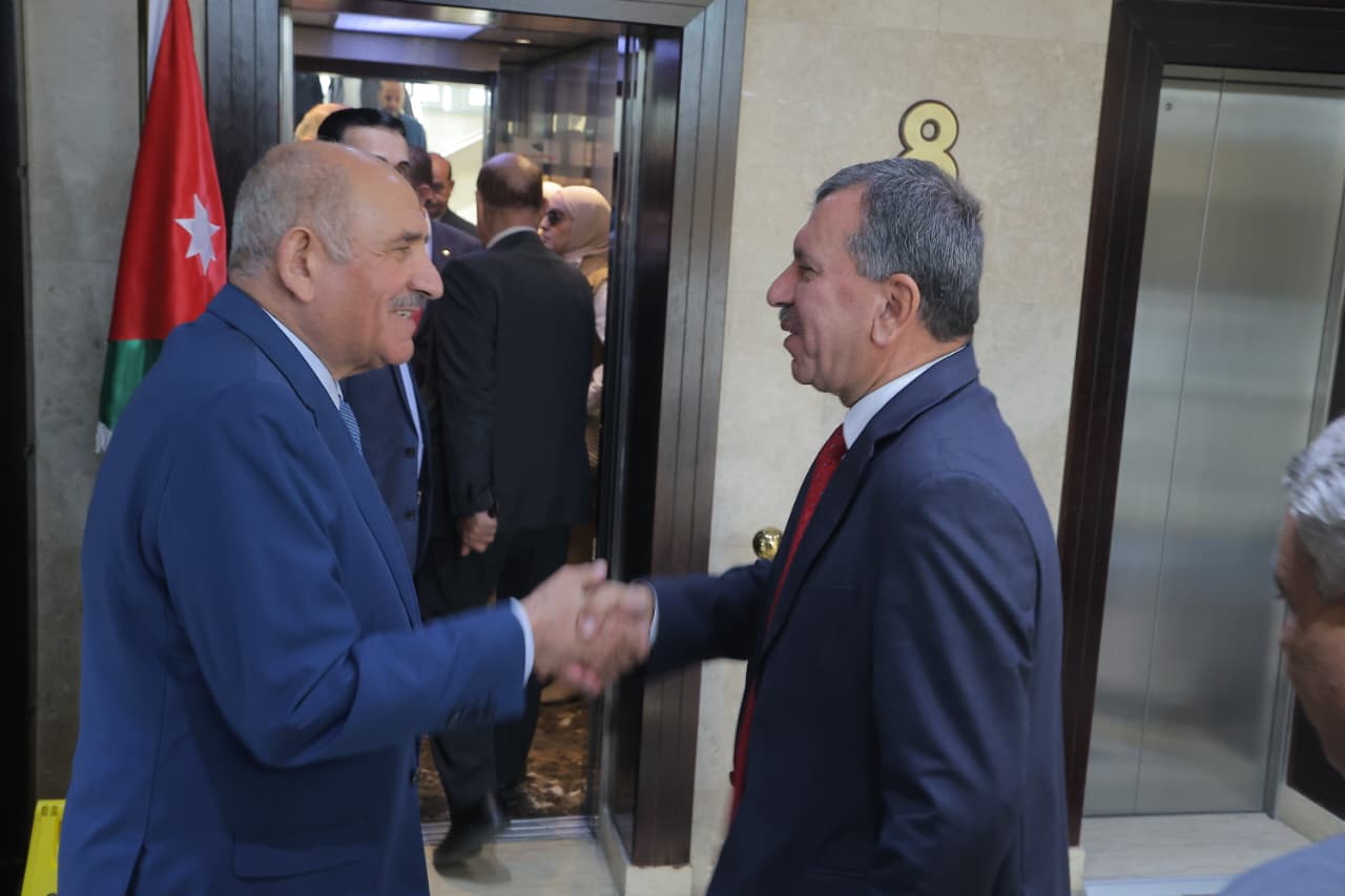 حزب الميثاق يشيد بإنجازات شركة الفوسفات