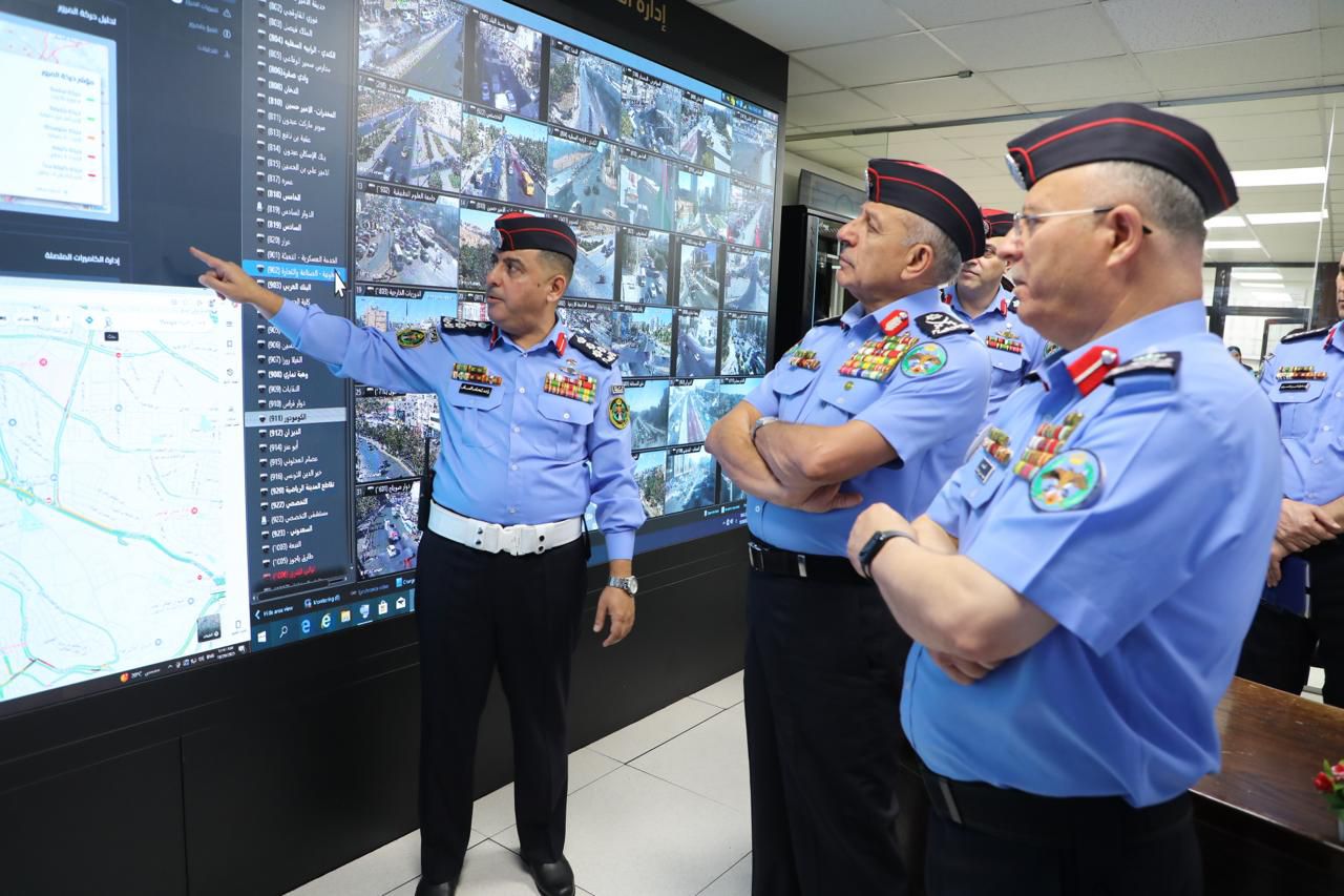 صورة حول : عاجل | مدير الأمن العام يلتقي مديري الإدارات المرورية في إدارة السير عاجل | مدير الأمن العام يلتقي مديري الإدارات المرورية في إدارة السير