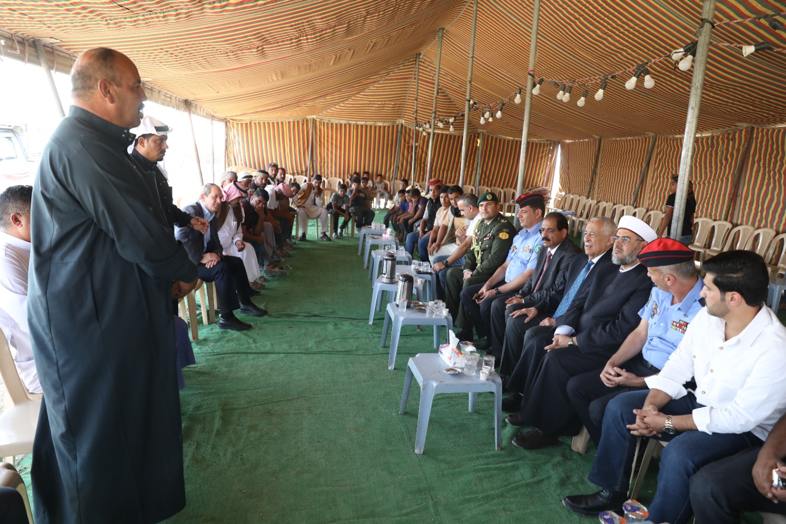 مندوبا عن الملك وولي العهد.. العيسوي يعزي بضحايا غرق ٣ أطفال أشقاء في قناة الملك عبدالله