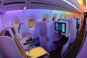 زوجان اسكتلنديّان يُجبران على مغادرة طائرة بسبب حساسية المكسرات