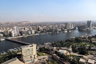 صورة حول : مصر تقيل 15 مسؤولا محليا وتُجري حركة تغييرات واسعة مصر تقيل 15 مسؤولا محليا وتُجري حركة تغييرات واسعة