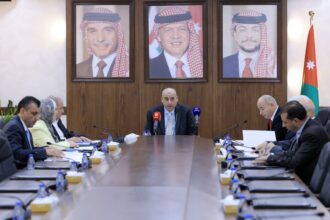 صورة حول : القاضي يلتقي رؤساء الكتل ويترأس أول اجتماع لمكتب دائم النواب القاضي يلتقي رؤساء الكتل ويترأس أول اجتماع لمكتب دائم النواب