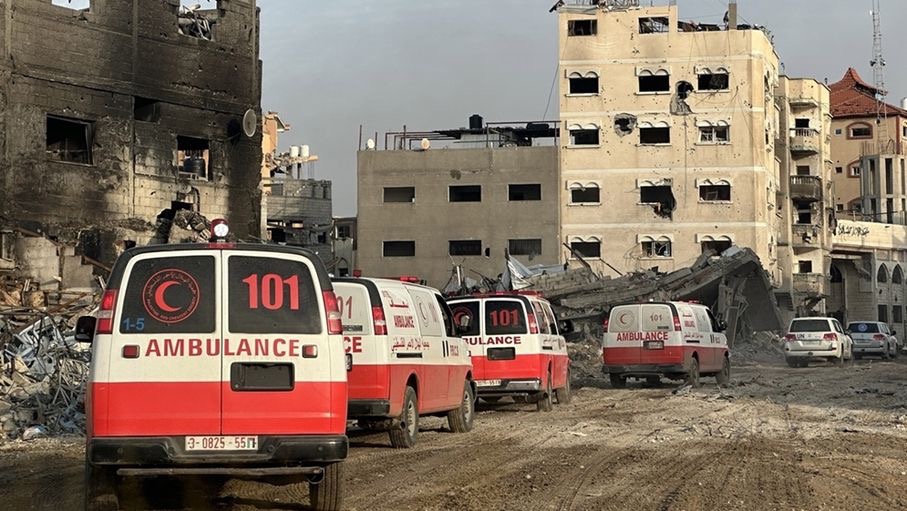 الصليب الأحمر يتسلّم من إسرائيل جثامين 45 شهيدًا