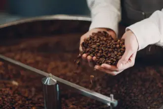 ارتفاع أسعار القهوة عالميًا مع تصاعد التوتر بين الولايات المتحدة وكولومبيا