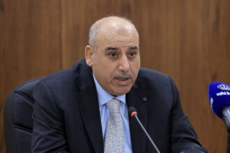 عاجل | القاضي يترأس اجتماعاً للجنة الرد على خطبة العرش