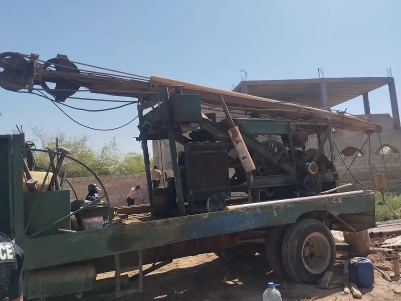 سلطة المياه تضبط حفارة مخالفة تحفر بئرًا في الشونة الجنوبية