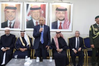مندوبا عن الملك وولي العهد. العيسوي يعزي عشيرة المجالي"صورة"