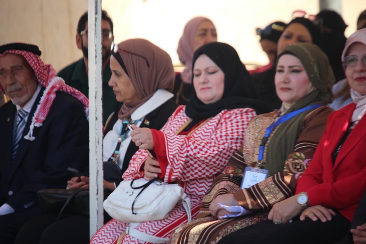 الأميرة بسمة بنت علي تفتتح بازار المزارع في حدائق الملك عبدالله الثاني .. فيديو وصور